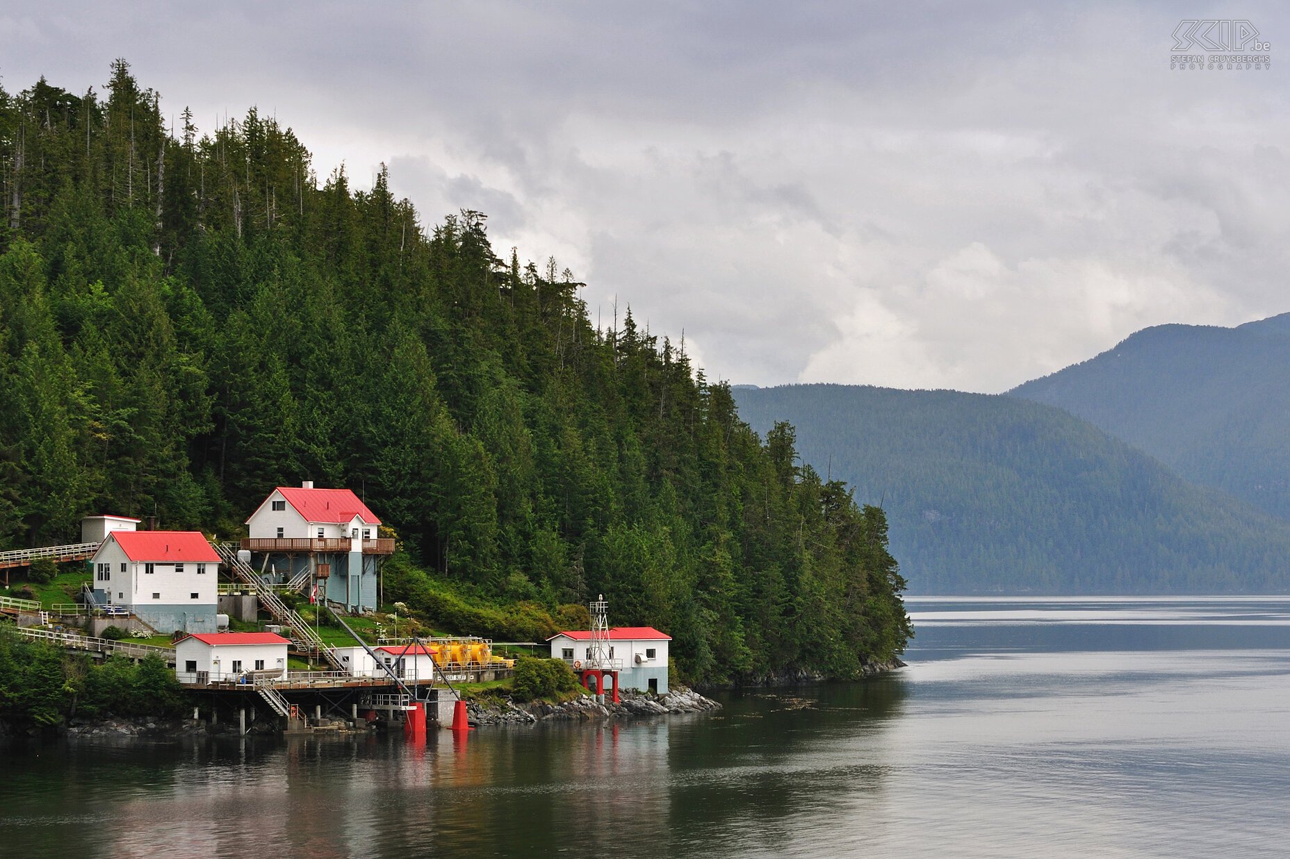 Inside Passage De vuurtoren nabij Bella Bella. Stefan Cruysberghs